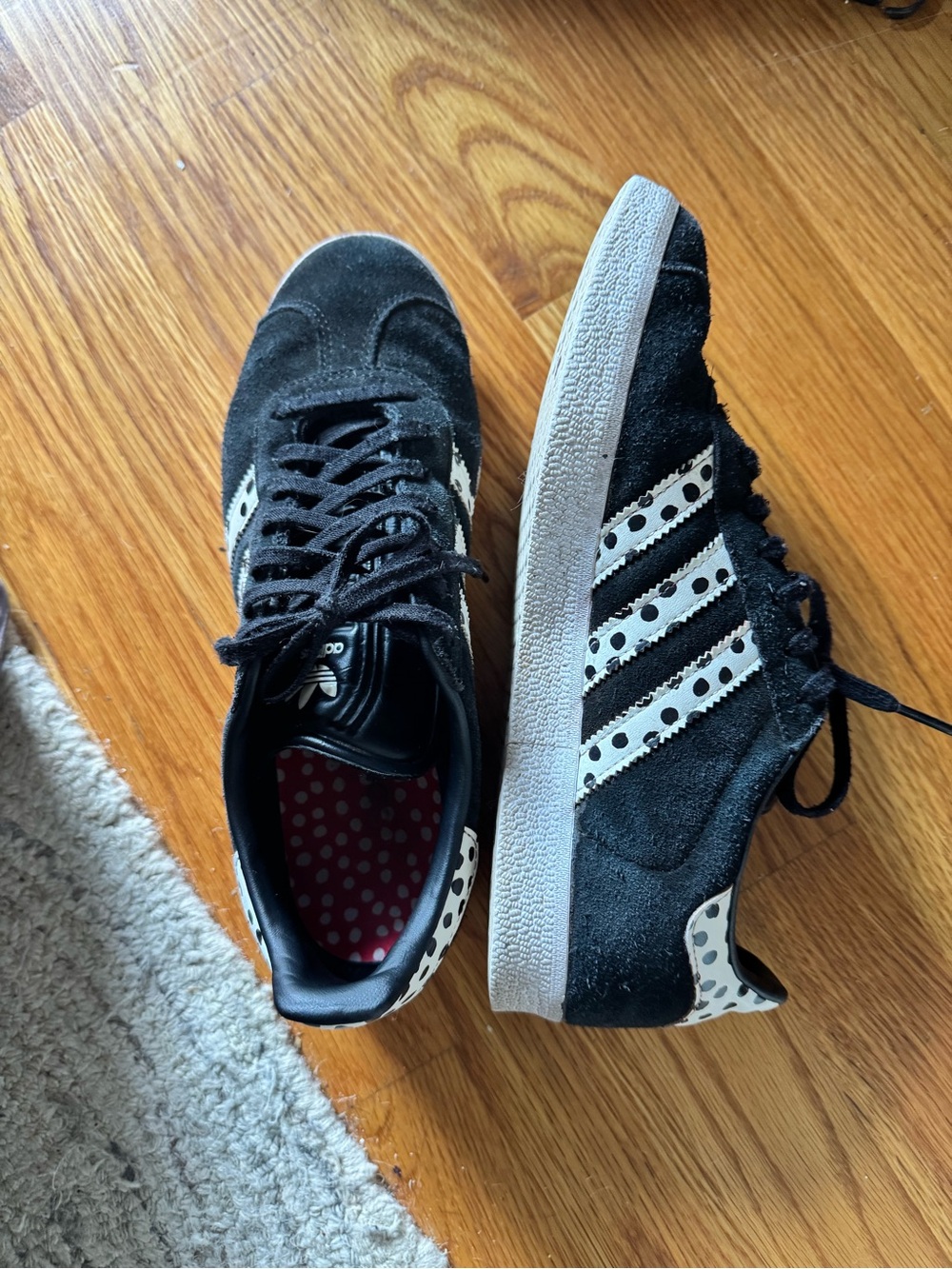 adidas Women's Black gazelle sneakers